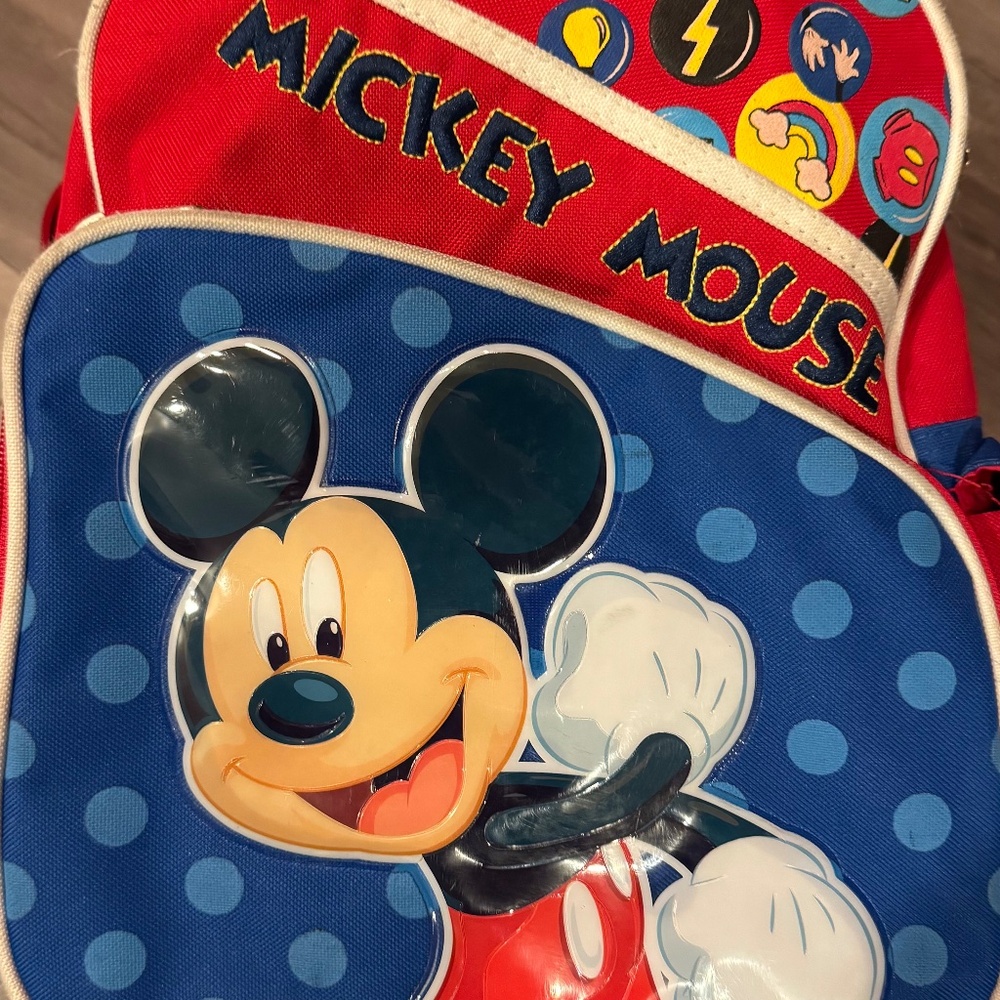 Disney Mickey Mouse Pullable Bag on Wheels/Back